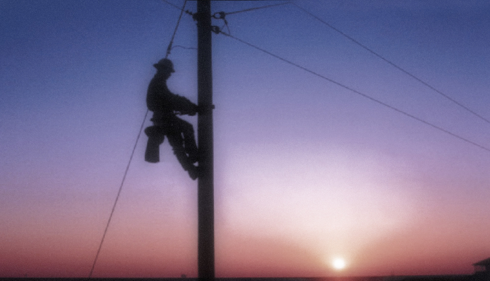 lineman power dangerous jobs